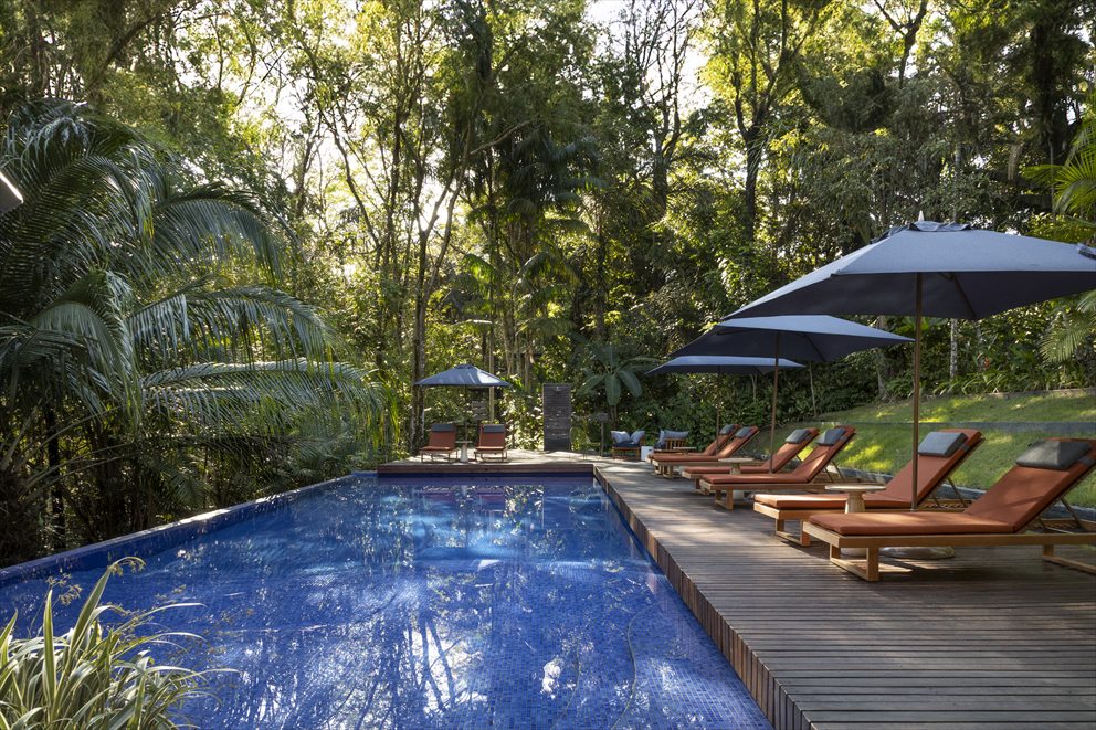 Mirante do Gavião pool and lodge