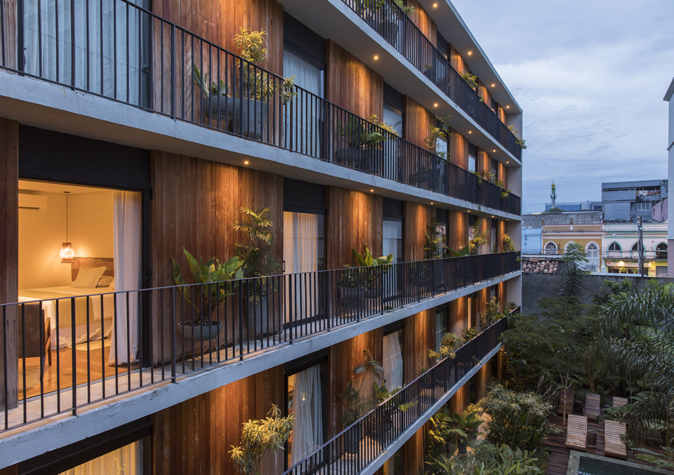 Villa Amazonia Hotel rooms and architecture